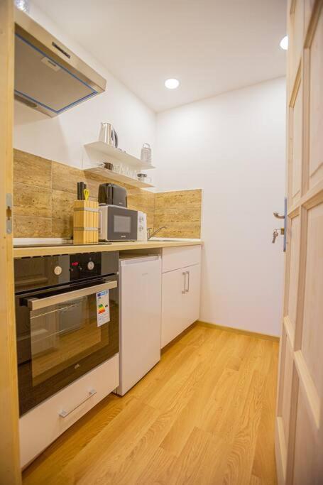 Cute Gallery Flat In Dob Str, Mars 부다페스트 외부 사진